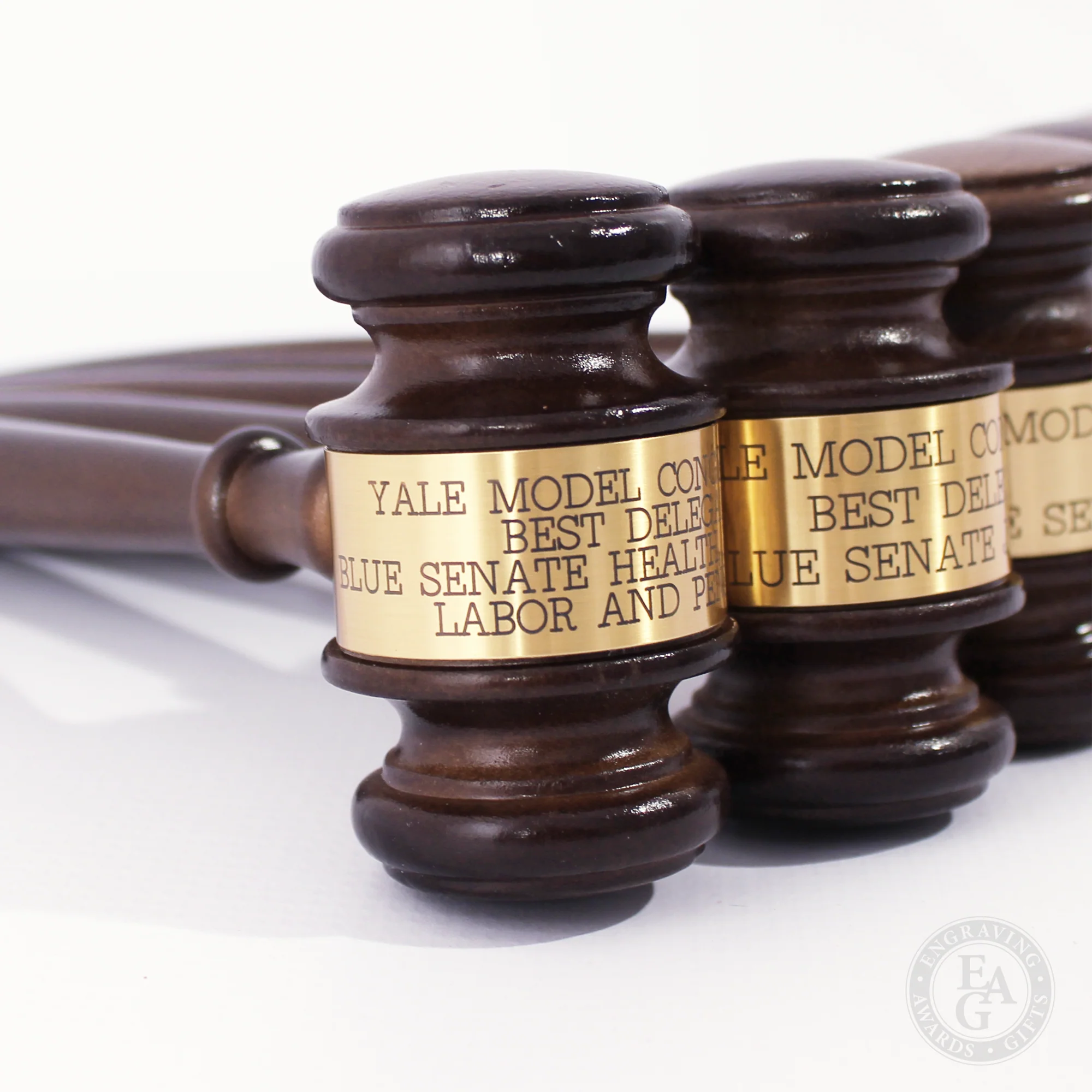 10-1/2" Deluxe Walnut Finish Gavel with Gift Box - Image 5