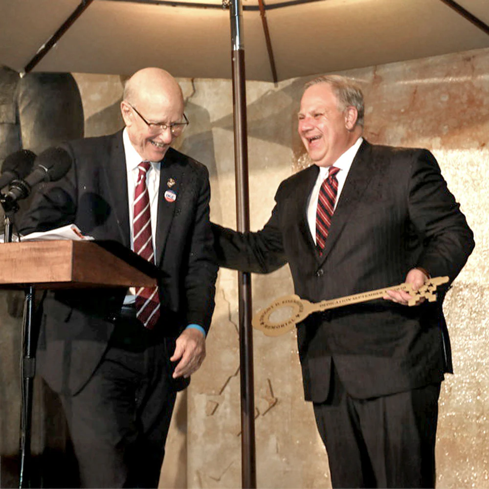 2 Foot Giant Ceremonial Key to the City - Gold Finish with Cut-Out Head - Image 15
