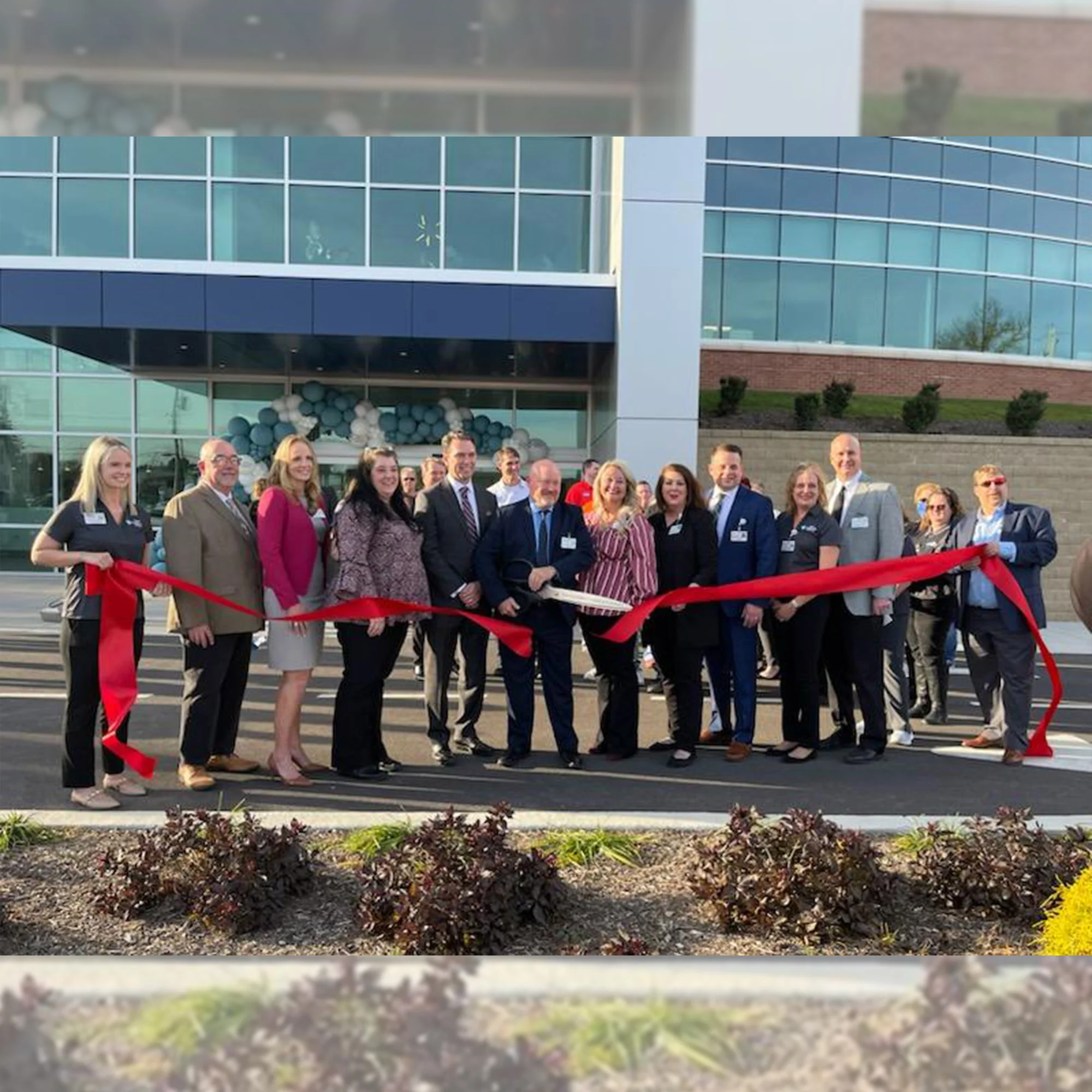 36" Black Ribbon Cutting Scissors with Silver Blades - Image 43