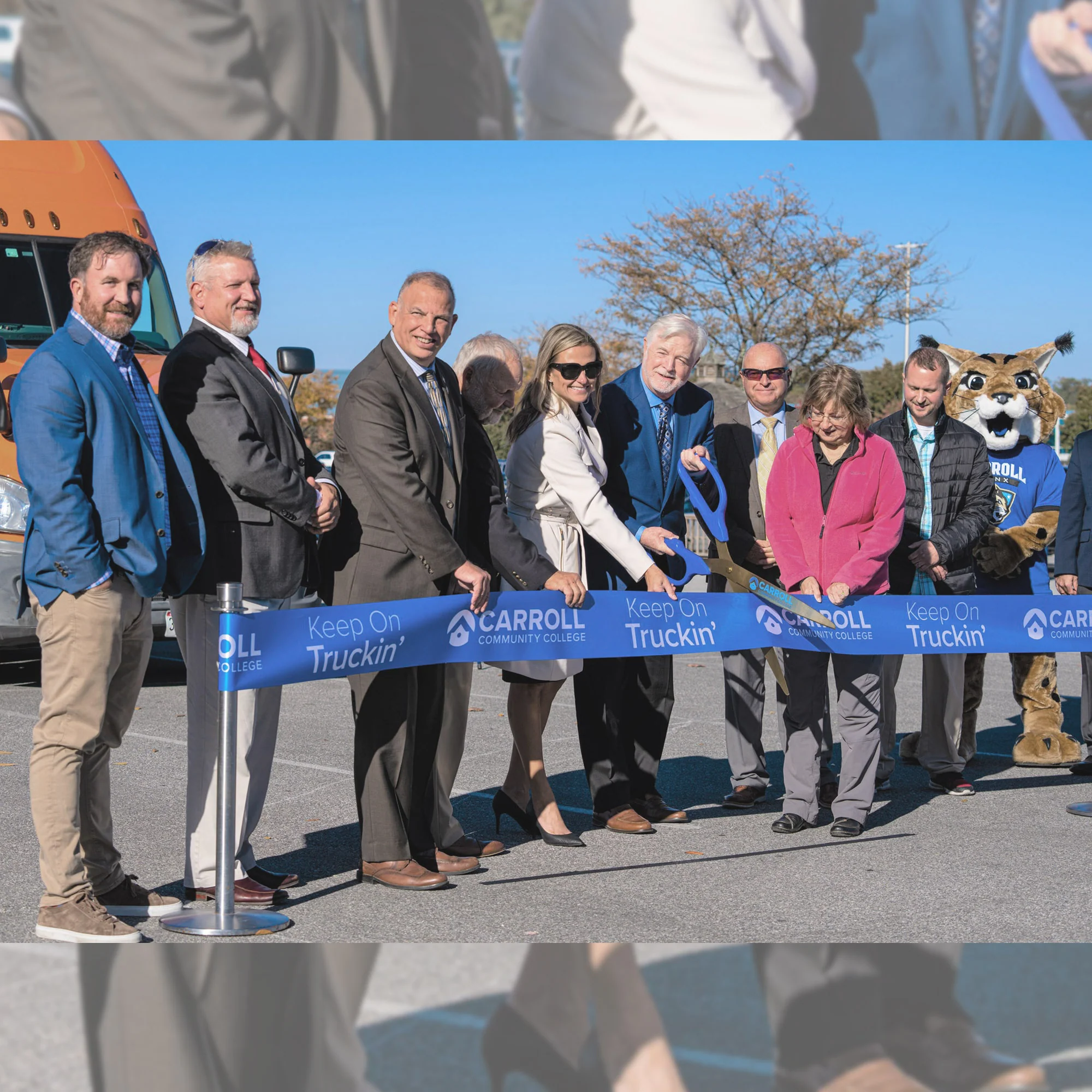 36" Blue Ribbon Cutting Scissors with Gold Blades - Image 20