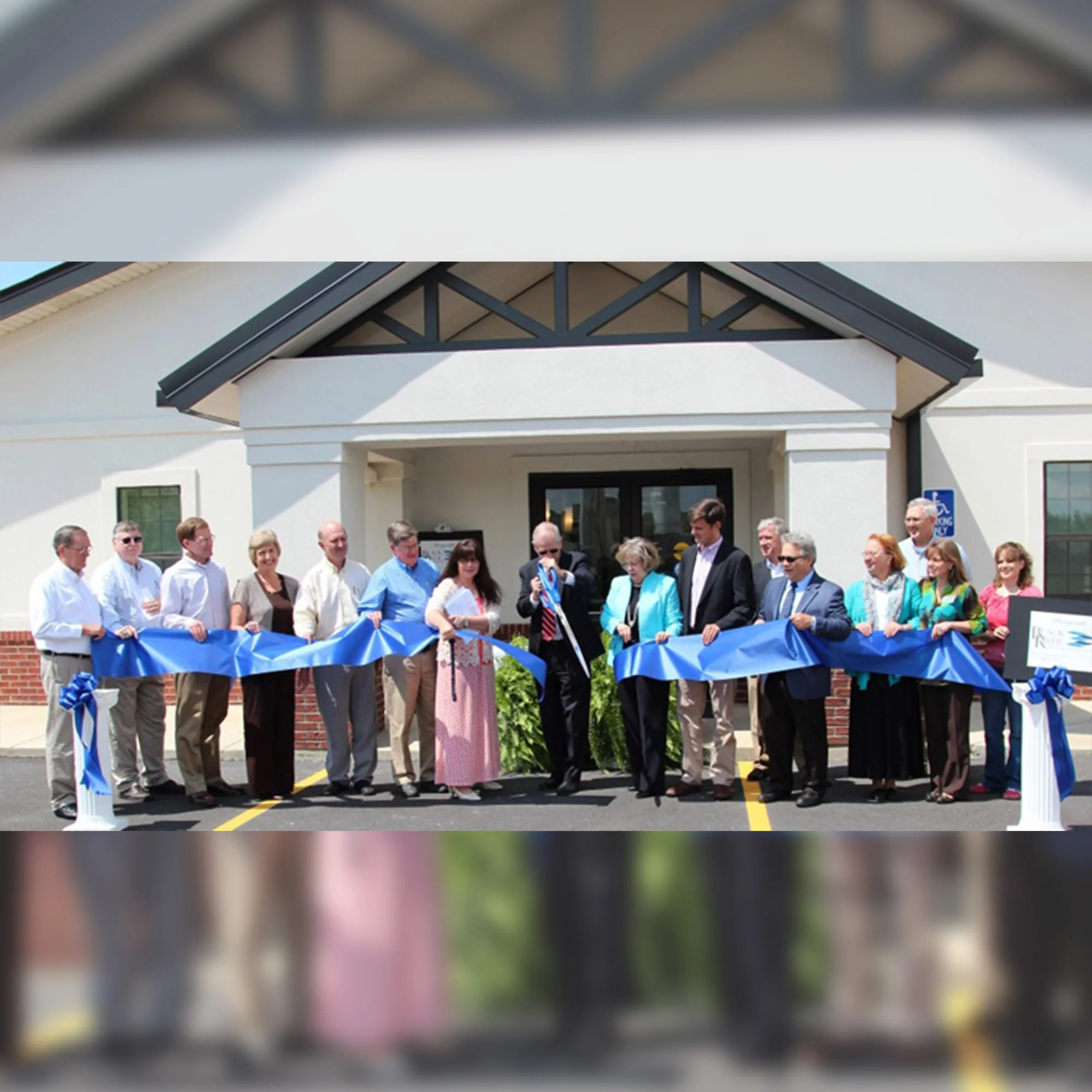 36" Blue Ribbon Cutting Scissors with Silver Blades - Image 25
