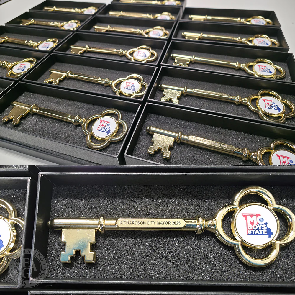 8" Gold Plated Ceremonial Key with Flat Stem - Image 7
