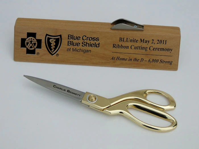 9-1/2" Ceremonial Scissors Red Alder Wedge Stand - Image 6