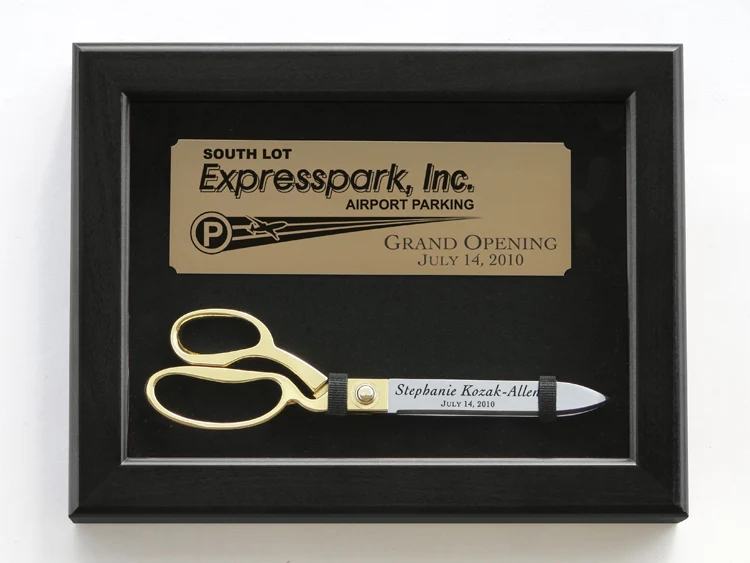 Display Case for 10 1/2" Ceremonial Scissors - Image 3