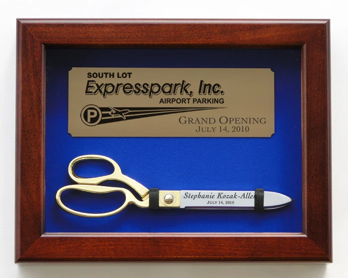 Display Case for 10 1/2" Ceremonial Scissors - Image 4
