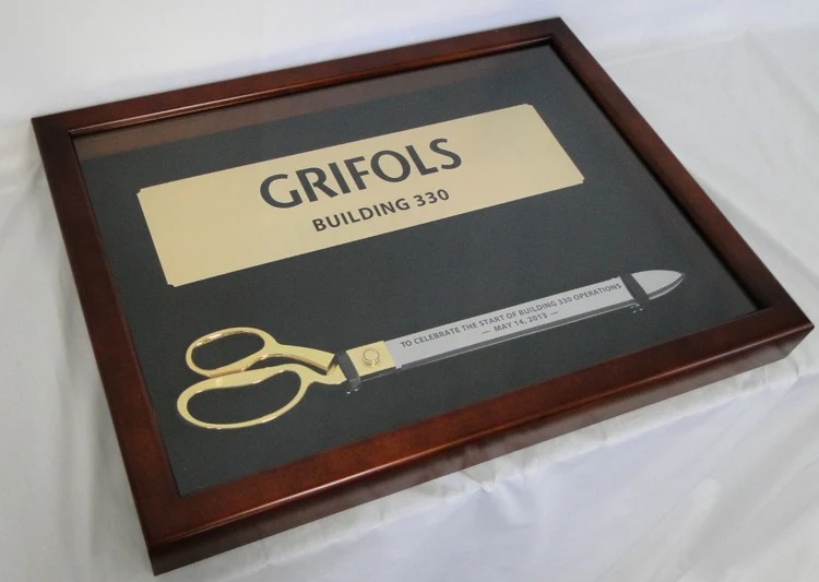 Display Case for 20" Ceremonial Scissors - Image 13
