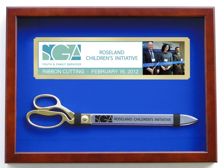 Display Case for 20" Ceremonial Scissors - Image 4