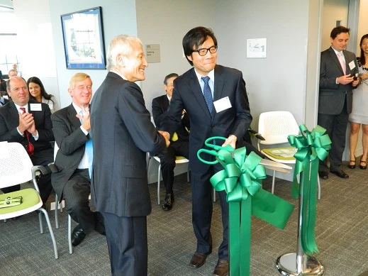 Grand Opening Kit - 25" Ribbon Cutting Scissors with Silver Blades - Image 31
